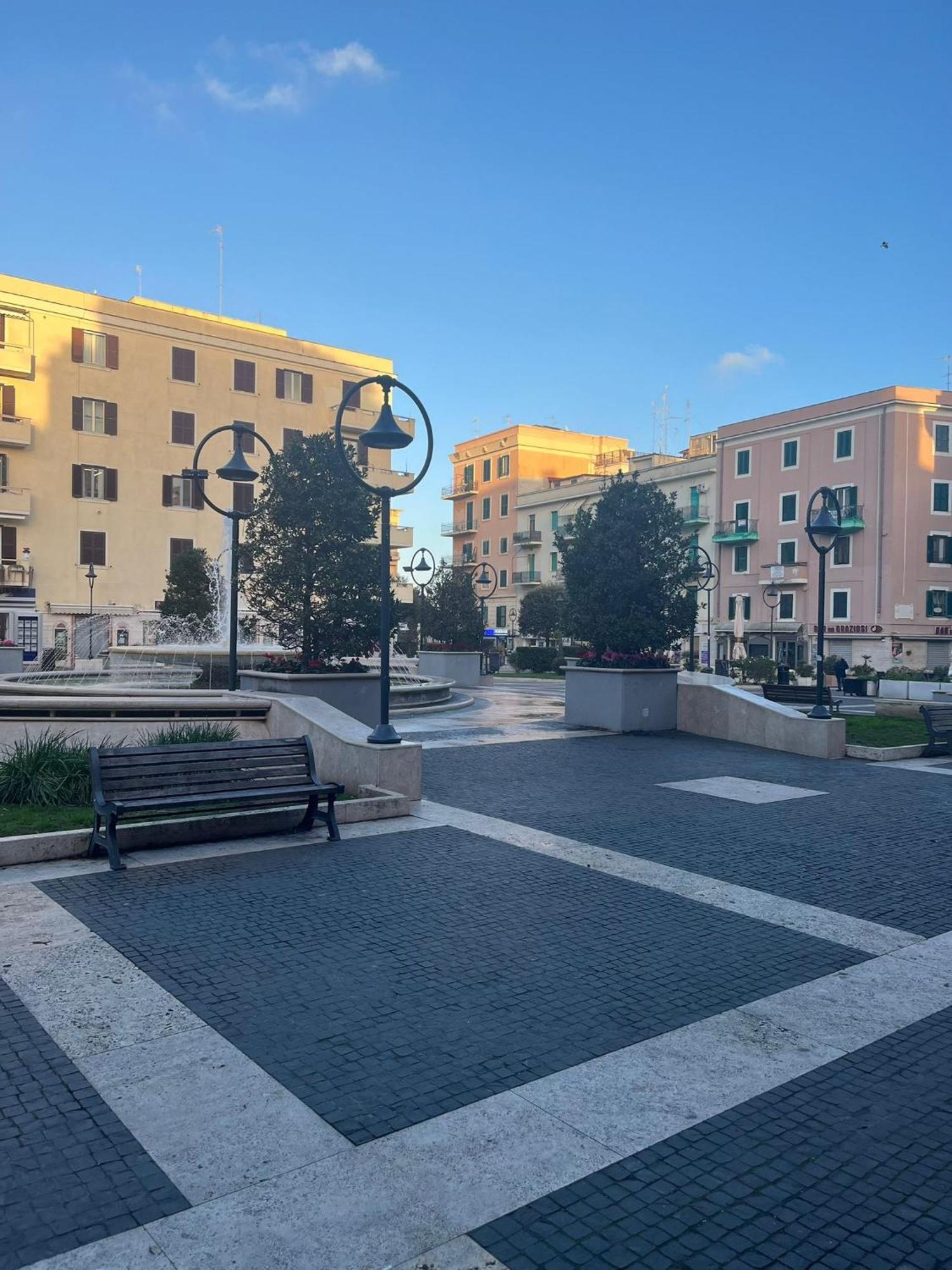 La Piazzetta Anzio Hotel Екстериор снимка